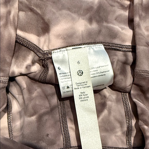 Lululemon Athletica Tie-Dye Leggings - Picture 2 of 4